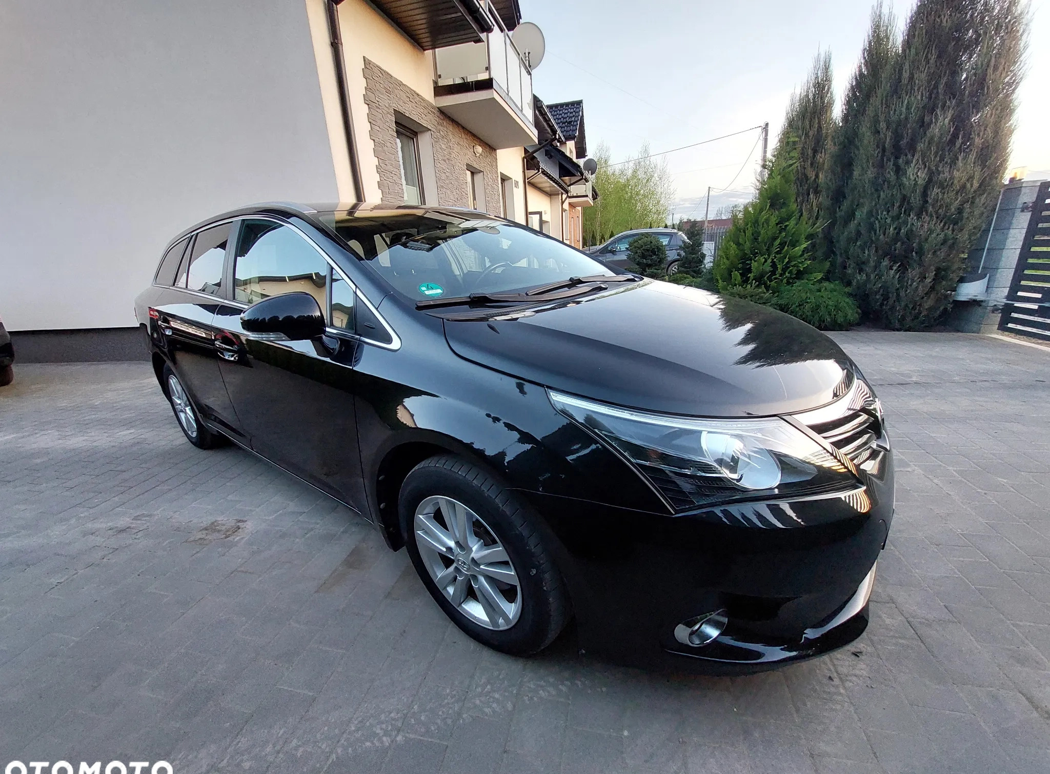 Toyota Avensis cena 43900 przebieg: 150000, rok produkcji 2012 z Kraków małe 254